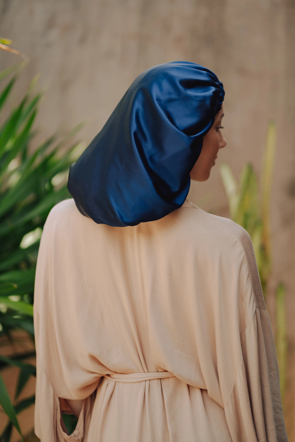 Large blue bonnet 5