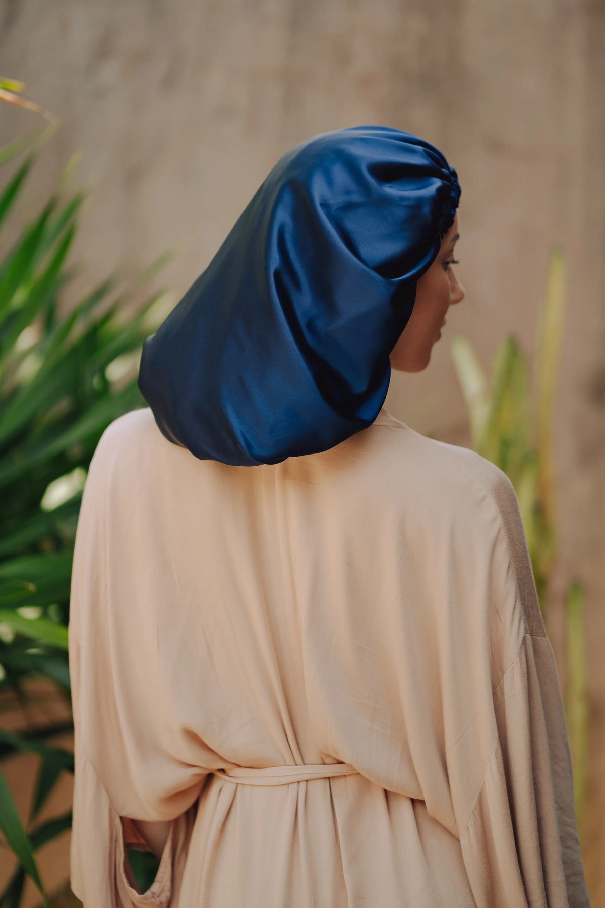 Large blue bonnet 5