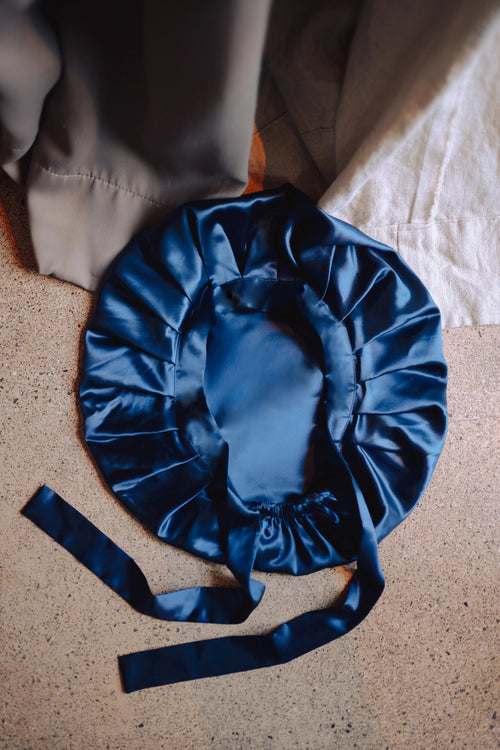 silk bonnet with silk strings